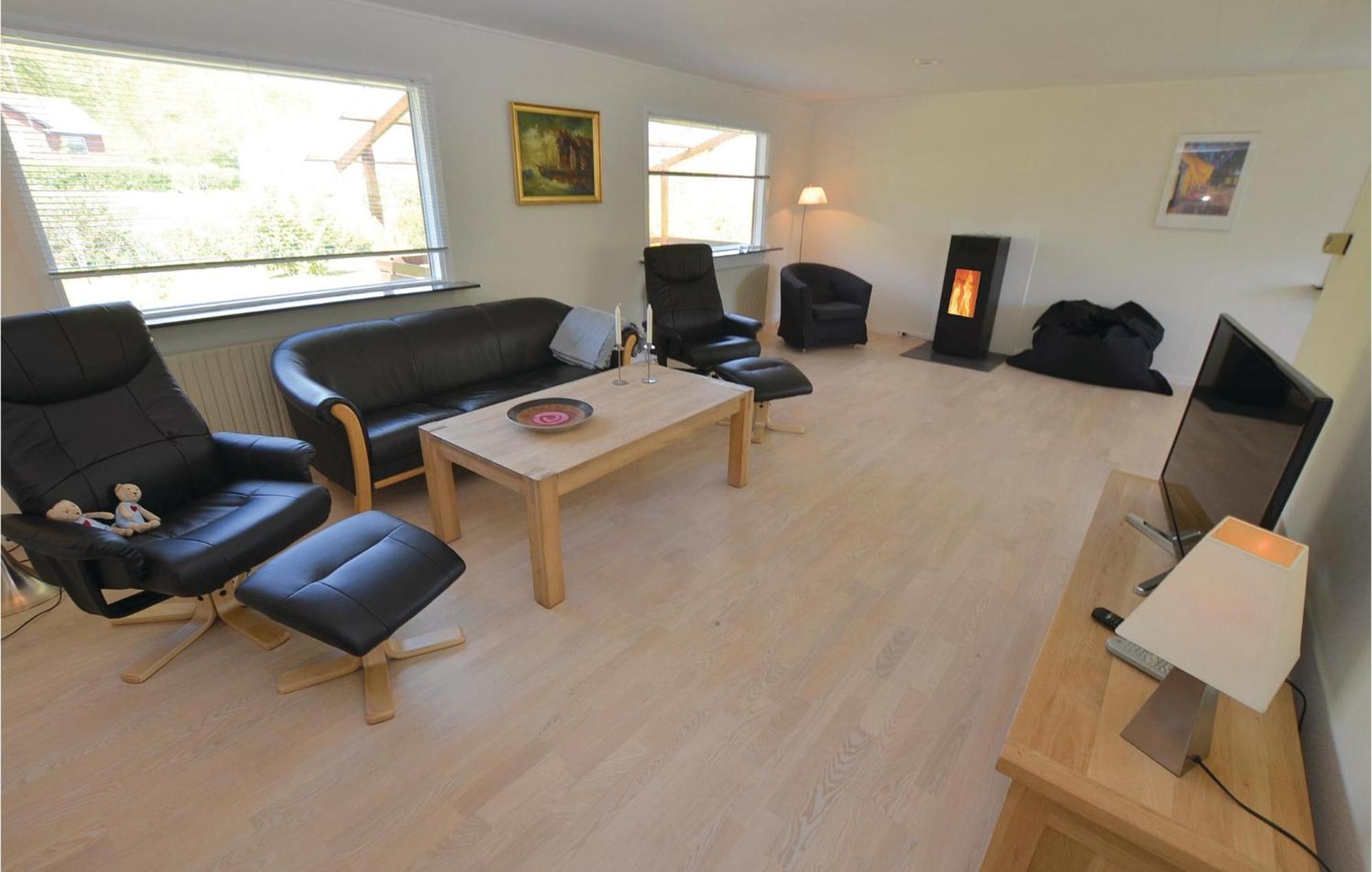 Stunning Home In Augustenborg With Kitchen Luaran gambar