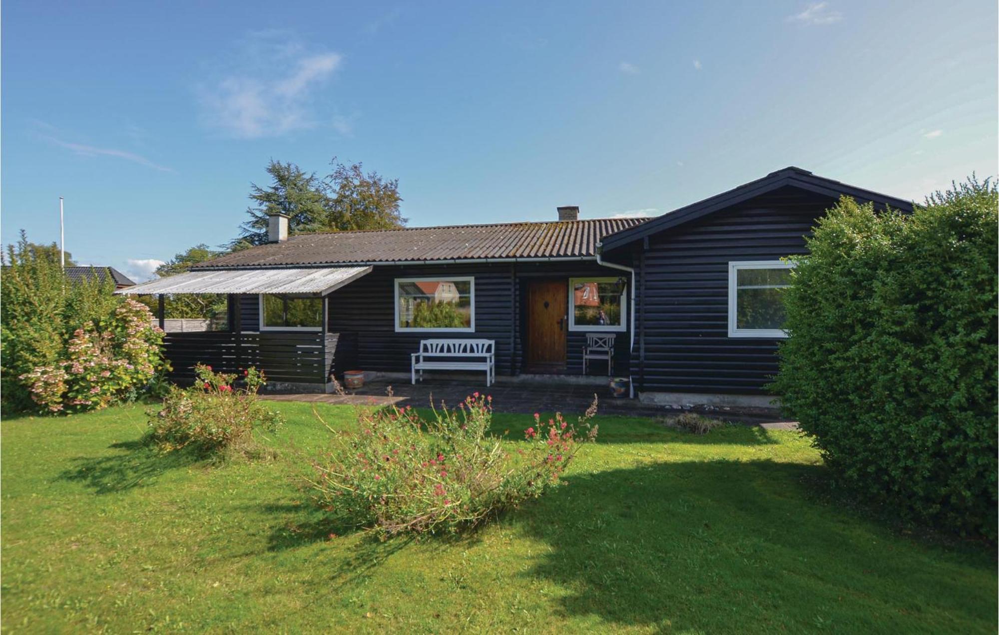 Stunning Home In Augustenborg With Kitchen Luaran gambar